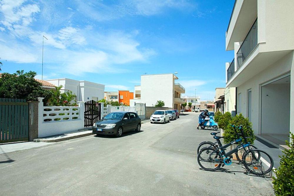 Hotel La Spiaggia Torre Lapillo Esterno foto